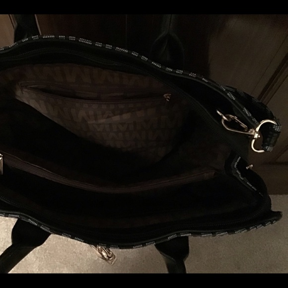 Large purse - Picture 3 of 3